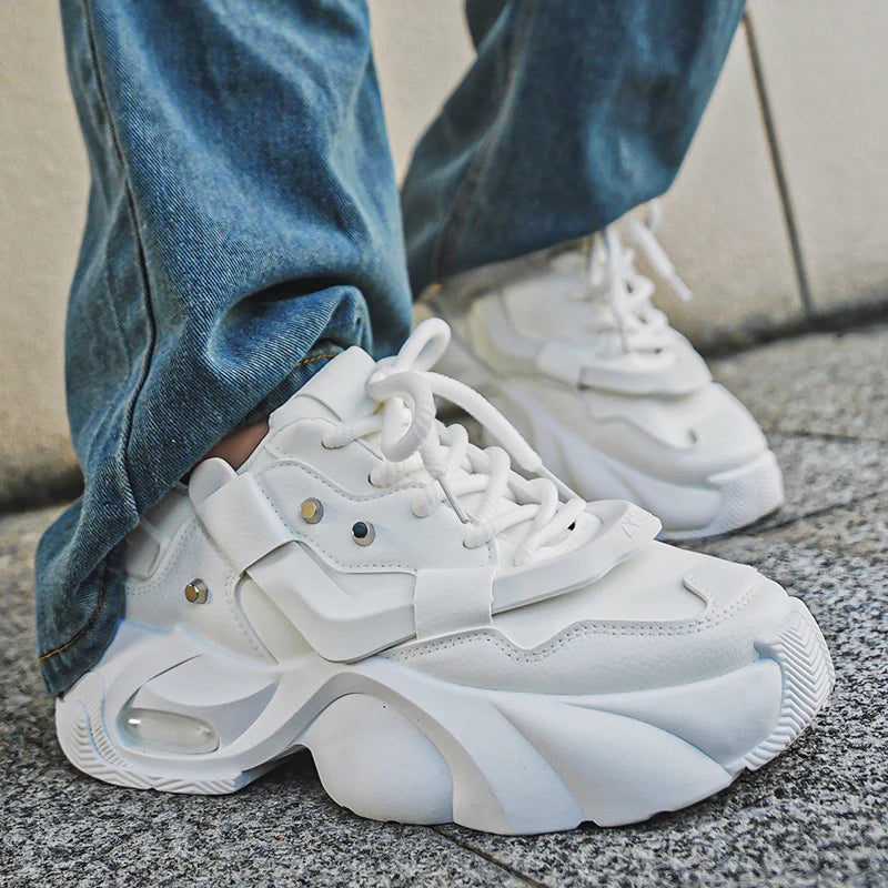 Fashionable Men's Casual Sports Shoes, with Thick Soles That Are Wear-Resistant and Height-Increasing, Comfortable and Breathable, Suitable for Both Sports and Leisure