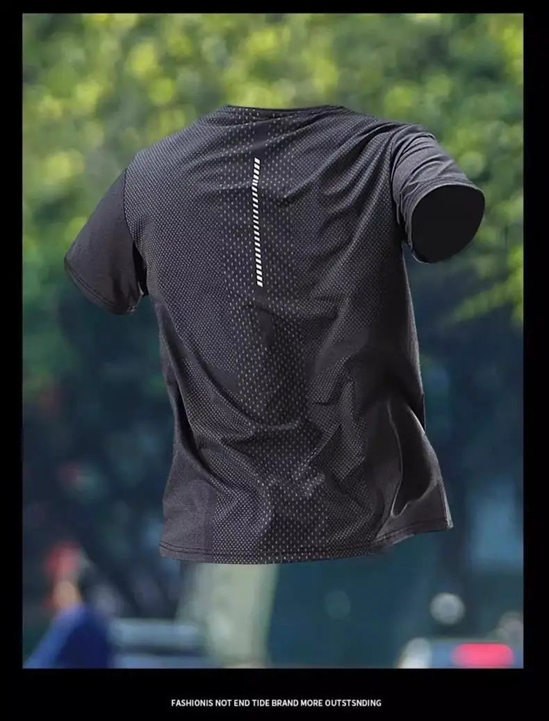 Sports T Shirts for Men's Summer Breathable Mesh Fabric Fitness Quick Drying Tops Ice Silk Moisture Wicking Crew Neck T-Shirt